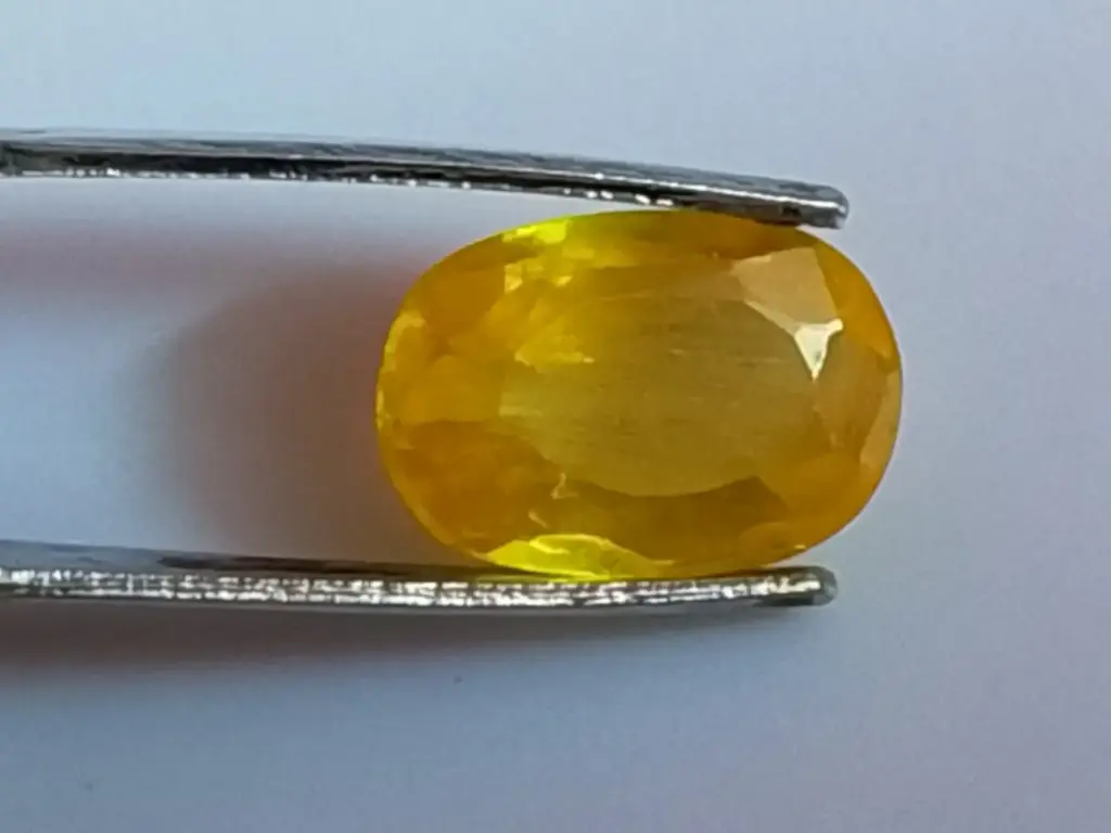 Yellow Sapphire [ 7.45 Carat ]