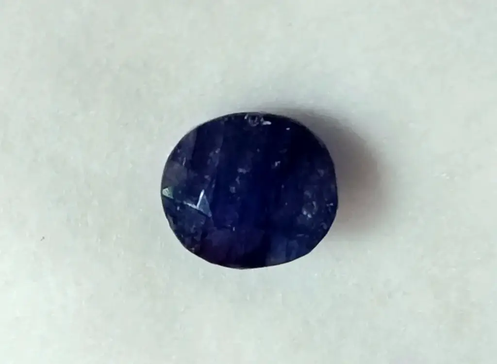 Nature Bluesapphire ( 6.80 Carat )